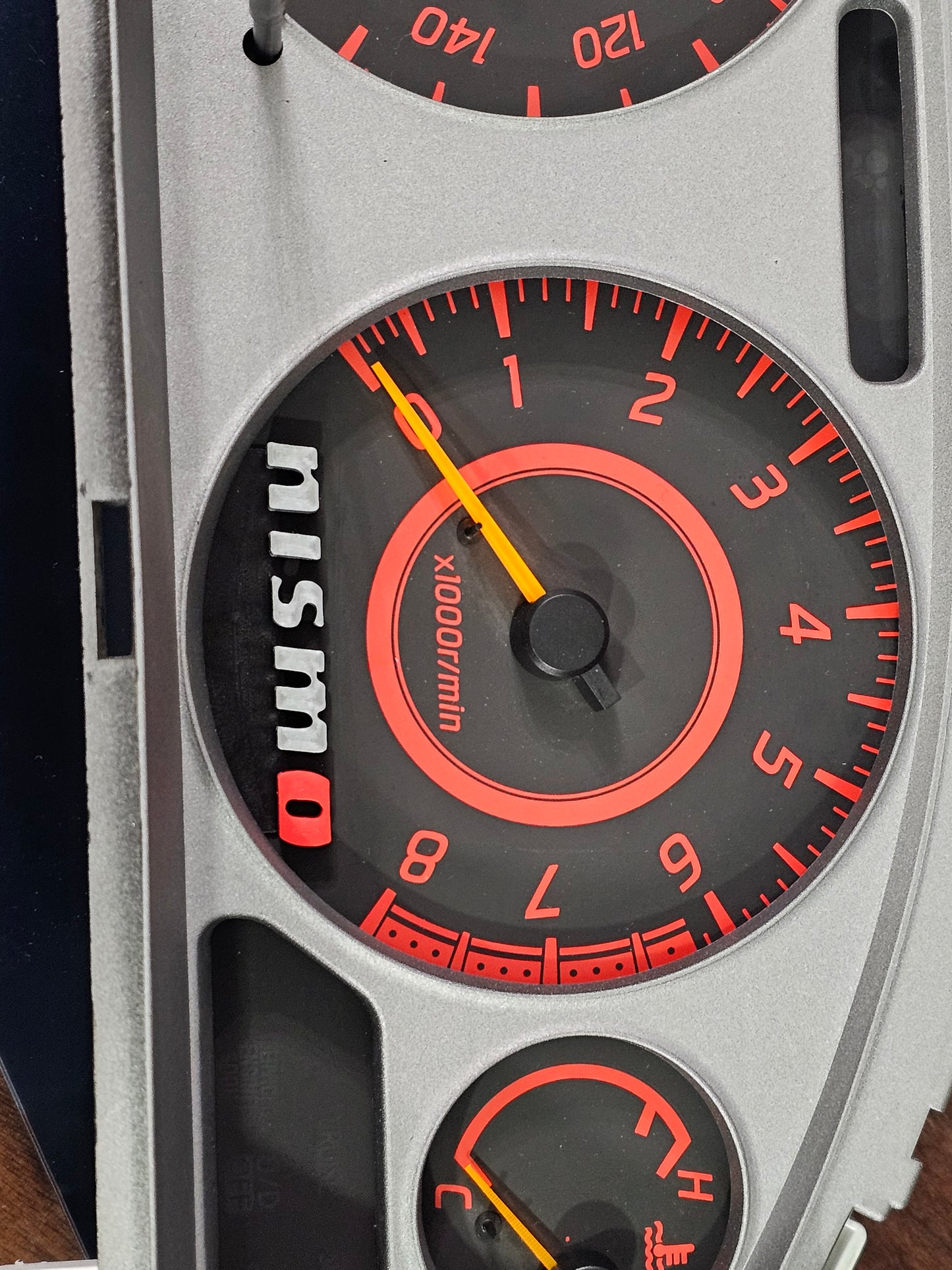 02-06 sentra "Nismo" cluster emblem